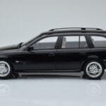 BMW 540 E39 Touring M Package Črn Otto 1:18 - image 3 of 6