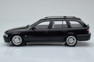 BMW 540 E39 Touring M Package Črn Otto 1:18 OT1013 Smola – slika 3 od 6