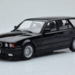 BMW 540i E34 Touring Črn Metalik MCG 1:18