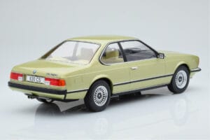 BMW 628 CSi E24 Svetlo Zelena MCG 1:18 MCG18163 Kovina – slika 2 od 5