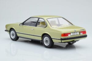 BMW 628 CSi E24 Svetlo Zelena MCG 1:18 MCG18163 Kovina – slika 4 od 5