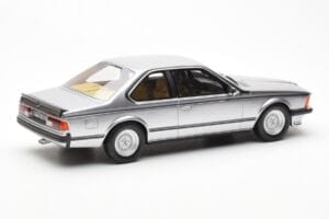 BMW 635 CSi E24 Srebrn Otto 1:18 OT313 Smola – slika 2 od 6