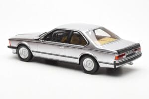 BMW 635 CSi E24 Srebrn Otto 1:18 OT313 Smola – slika 5 od 6