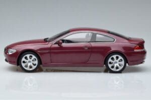 BMW 645Ci E63 Temno Rdeč Kyosho 1:18 08701CR Kovina – slika 4 od 7