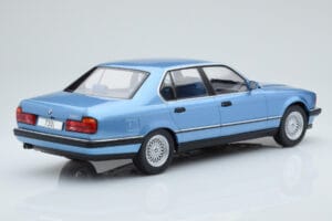 BMW 7 Series E32 730i Modra MCG 1:18 MCG18160 Kovina – slika 2 od 5