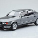 BMW 7 Series E32 740i Srebrna MCG 1:18 MCG18161 Kovina