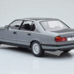 BMW 7 Series E32 740i Srebrna MCG 1:18 MCG18161 Kovina - image 4 of 5