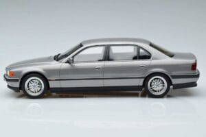 BMW 7 Series E38 750iL Otto 1:18 OT952 Smola – slika 3 od 6
