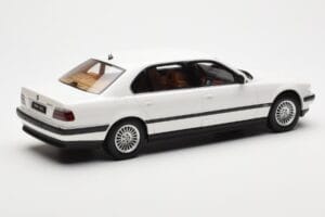 BMW 750iL E38 Asia Exclusive Bel Otto 1:18 OT836 Smola – slika 2 od 6