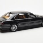 BMW 750iL E38 Črn Otto 1:18 - image 2 of 6