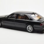BMW 750iL E38 Črn Otto 1:18 - image 5 of 6