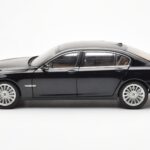 BMW 750Li F02 Facelift Carbon Črn Kyosho 1:18 - image 4 of 8