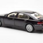 BMW 760Li E66 Črn Kyosho 1:18 - image 7 of 9