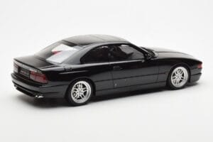 BMW 850 CSi E31 Črn Otto 1:18 OT827 Smola – slika 2 od 6