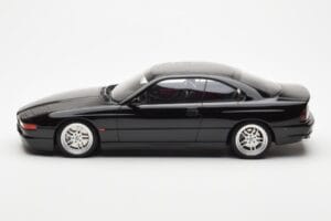 BMW 850 CSi E31 Črn Otto 1:18 OT827 Smola – slika 3 od 6