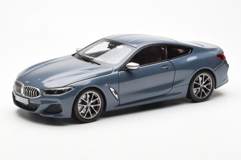 BMW 850i G15 Barcelona Blue Metallic Norev 1:18
