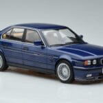 BMW Alpina B10 4.6 E34 Moder MCG 1:18 MCG18230 Kovina - image 4 of 6