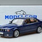 BMW Alpina B10 4.6 E34 Moder MCG 1:18 MCG18230 Kovina - image 6 of 6