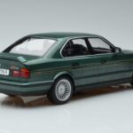 BMW Alpina B10 4.6 E34 Zelen MCG 1:18 MCG18229 Kovina - image 2 of 6