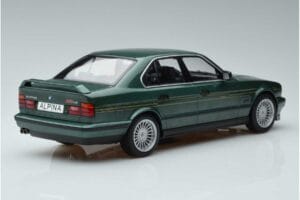 BMW Alpina B10 4.6 E34 Zelen MCG 1:18 MCG18229 Kovina – slika 2 od 6