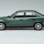 BMW Alpina B10 4.6 E34 Zelen MCG 1:18 MCG18229 Kovina - image 3 of 6