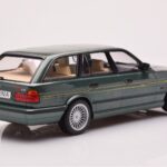 BMW Alpina B10 E34 Touring Temno Zelena MCG 1:18 - image 2 of 6