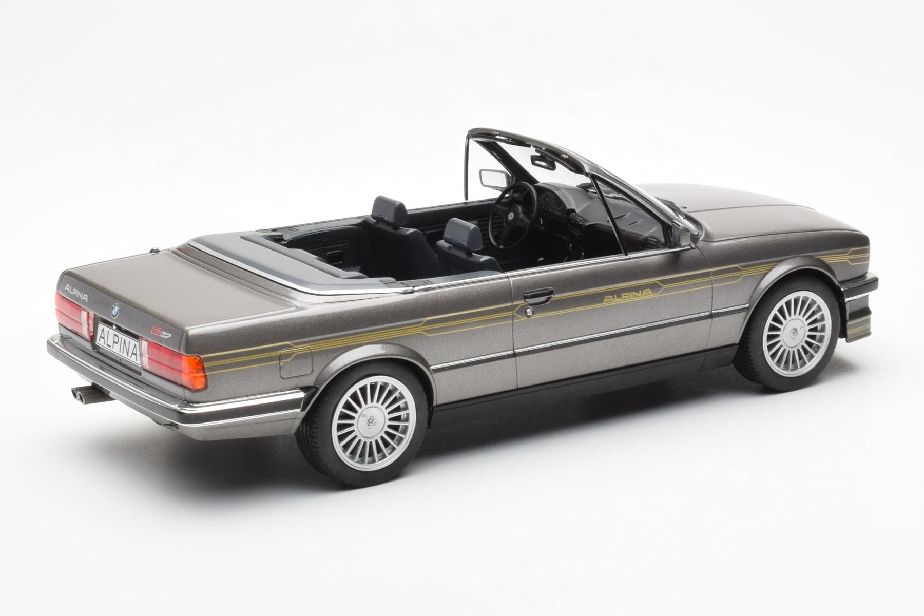 BMW Alpina C2 2.7 E30 Kabriolet Siva MCG 1:18 MCG18384 Kovina – slika 2 od 5