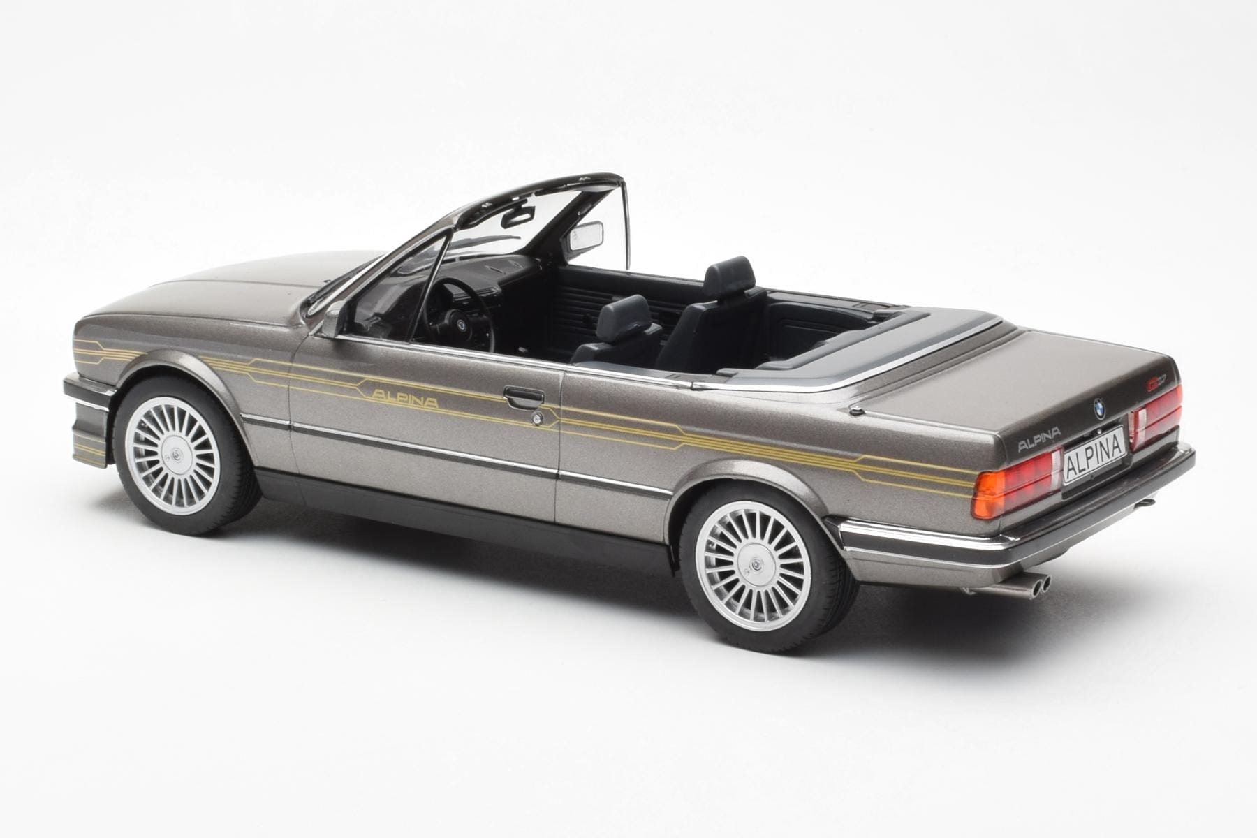 BMW Alpina C2 2.7 E30 Kabriolet Siva MCG 1:18 MCG18384 Kovina – slika 5 od 5