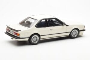 BMW M635 CSi E24 Bel Dealer Edition AUTOart 1:18 80430145829 Kovina – slika 3 od 8
