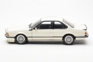 BMW M635 CSi E24 Bel Dealer Edition AUTOart 1:18 80430145829 Kovina – slika 4 od 8