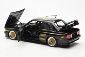 BMW M3 E30 #3 J. Richards Austrian Airlines ATCC 1987 AUTOart 1:18 88745 Kovina – slika 5 od 8