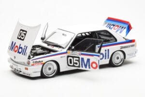 BMW M3 E30 #5 P. Brock Mobil ATCC 1988 AUTOart 1:18 88845 Kovina – slika 2 od 8