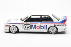 BMW M3 E30 #5 P. Brock Mobil ATCC 1988 AUTOart 1:18 88845 Kovina – slika 4 od 8