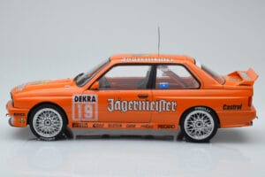 BMW M3 E30 Jagermeister #19 A. Hahne DTM Nurburgring 1992 IXO 1:18 18RMC082A Kovina – slika 3 od 6