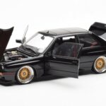 BMW M3 E30 Sport Evolution Črna Custom Wheels AUTOart 1:18 - image 2 of 8