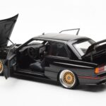 BMW M3 E30 Sport Evolution Črna Custom Wheels AUTOart 1:18 - image 5 of 8