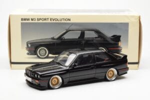 BMW M3 E30 Sport Evolution Črna Custom Wheels AUTOart 1:18 70562 Kovina – slika 8 od 8