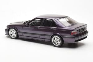 BMW M3 E36 Vijolična Otto 1:18 OT307 Smola – slika 5 od 6