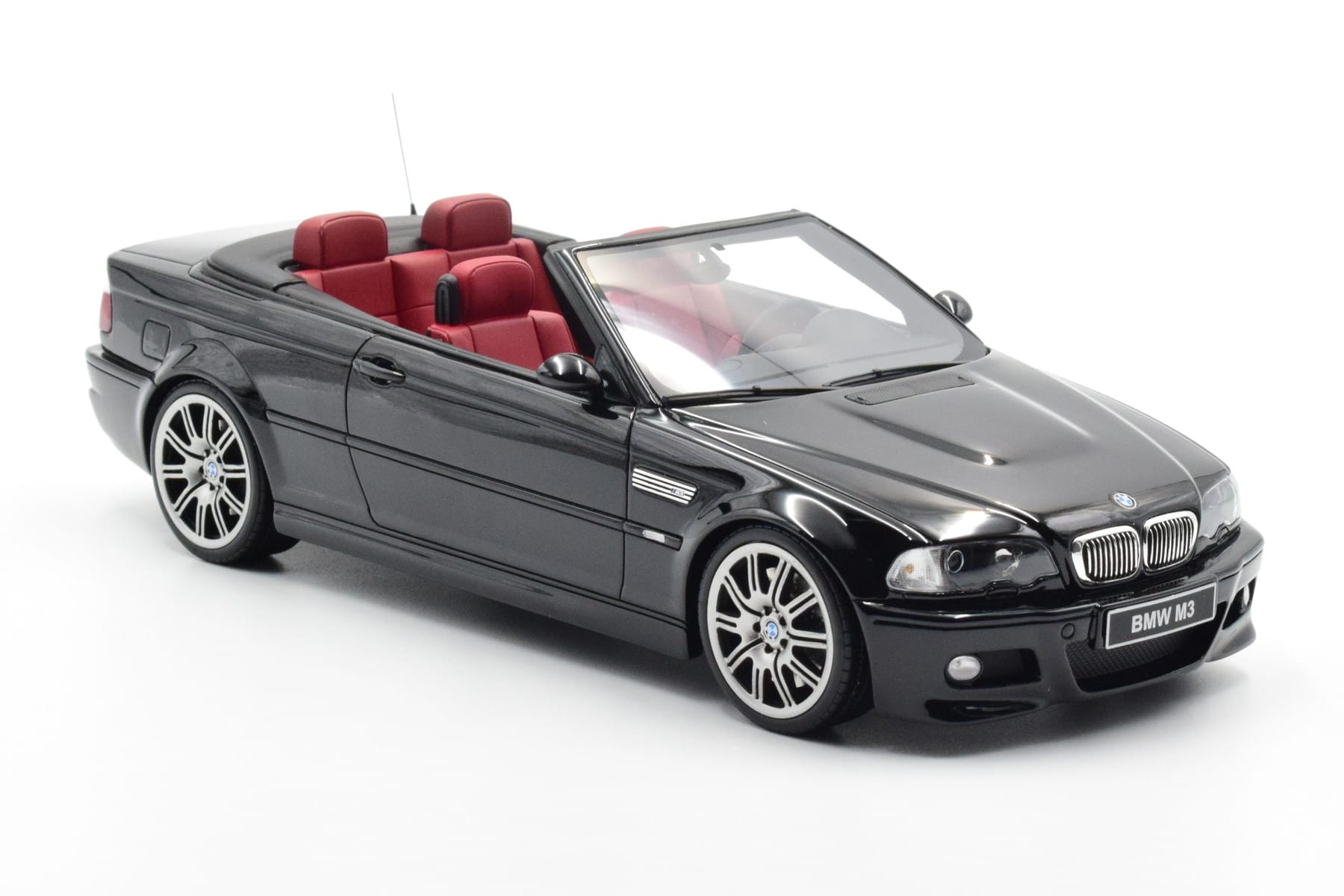 BMW M3 E46 Kabriolet Črn Otto 1:18 OT380 Smola – slika 4 od 9