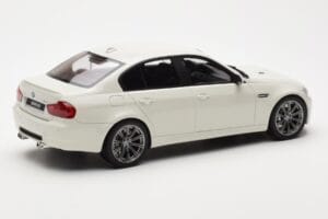 BMW M3 E90 Sedan Bel GT Spirit 1:18 GT053 Smola – slika 2 od 6