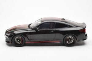 BMW M4 G82 CSL Sapphire Črna GT Spirit 1:18 GT904 Smola – slika 3 od 6