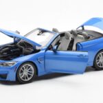 BMW M4 F83 Kabriolet Yas Marina Modra Paragon 1:18 - image 2 of 8