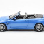 BMW M4 F83 Kabriolet Yas Marina Modra Paragon 1:18 - image 4 of 8
