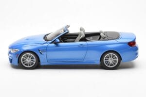 BMW M4 F83 Kabriolet Yas Marina Modra Paragon 1:18 80432339612 Kovina – slika 4 od 8