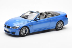 BMW M4 F83 Kabriolet Yas Marina Modra Paragon 1:18