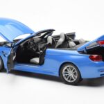 BMW M4 F83 Kabriolet Yas Marina Modra Paragon 1:18 - image 5 of 8
