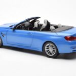 BMW M4 F83 Kabriolet Yas Marina Modra Paragon 1:18 - image 7 of 8