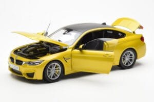 BMW M4 F82 Austin Rumen Metallic Paragon 1:18 80432339606 Kovina – slika 2 od 8