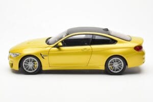 BMW M4 F82 Austin Rumen Metallic Paragon 1:18 80432339606 Kovina – slika 4 od 8