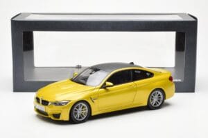 BMW M4 F82 Austin Rumen Metallic Paragon 1:18 80432339606 Kovina – slika 8 od 8
